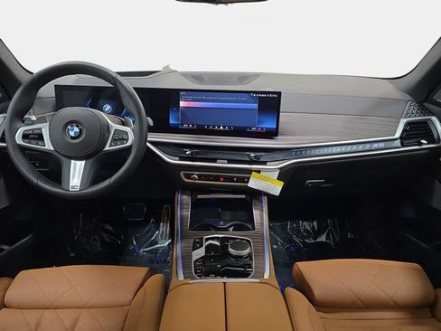 Certified 2025 BMW X5 xDrive40i w/ M Sport Package image 9