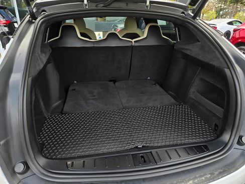 Used 2023 Tesla Model X image 33
