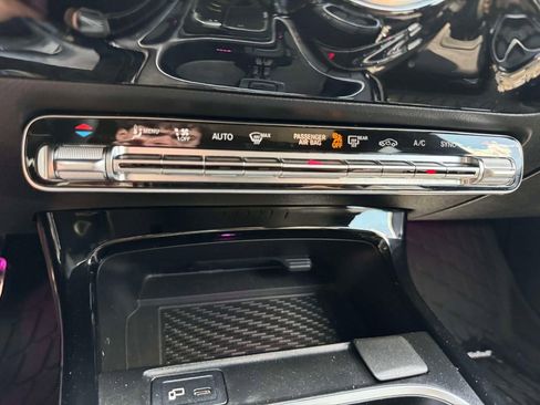 Used 2022 Mercedes-Benz CLA 250 4MATIC image 22