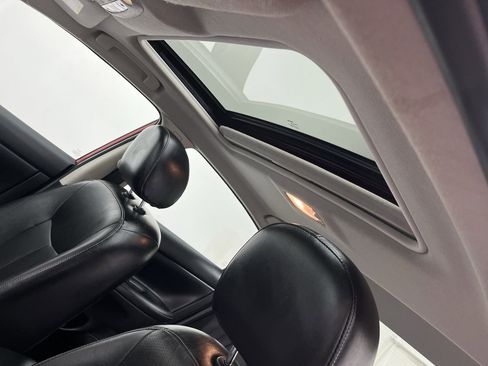 Used 2015 Nissan Sentra SR w/ SR Premium Package image 7