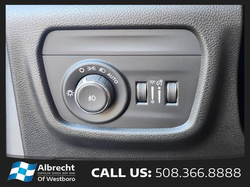 Used 2026 Jeep Grand Cherokee L Limited w/ Limited Altitude Package AWD/4WD image 26