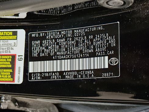 Used 2025 Toyota Camry LE w/ Convenience Package image 12