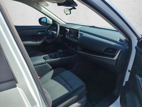 Used 2025 Nissan Rogue SV FWD image 20