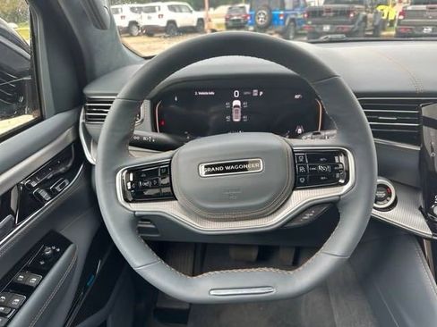 New 2023 Jeep Grand Wagoneer Series II image 15