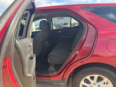 Used 2018 Chevrolet Equinox LT FWD image 25