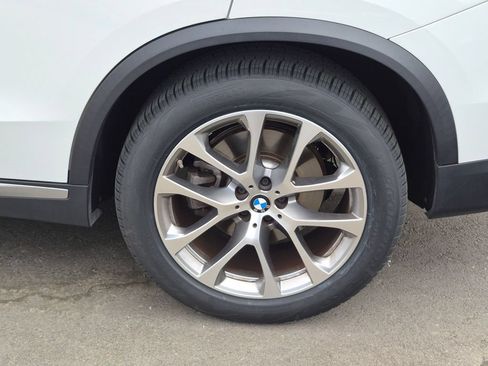 Used 2024 BMW X5 sDrive40i w/ Parking Assistance Package RWD image 28