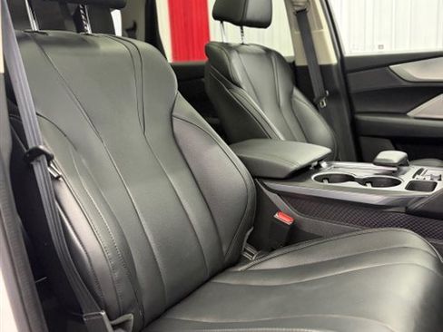 Used 2023 Acura MDX SH-AWD image 17