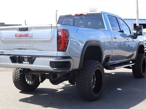 Used 2025 GMC Sierra 3500 Denali w/ Technology Package AWD/4WD image 5