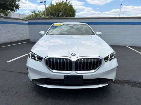 Used 2024 BMW 530i xDrive AWD/4WD image 8