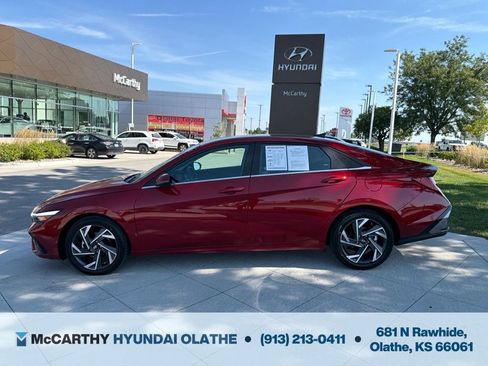 Certified 2024 Hyundai Elantra Limited FWD image 12