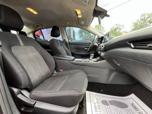 Used 2022 Nissan Sentra SV FWD image 34