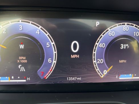 Certified 2022 Jeep Grand Cherokee Overland w/ Adv Protech Group III image 14