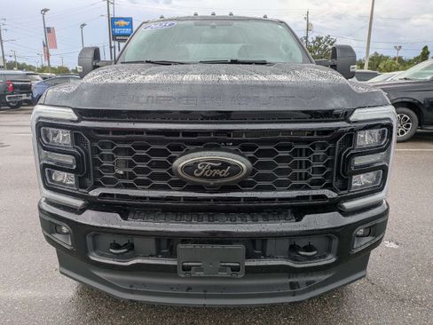 Used 2025 Ford F250 Lariat w/ Black Appearance Package AWD/4WD image 8