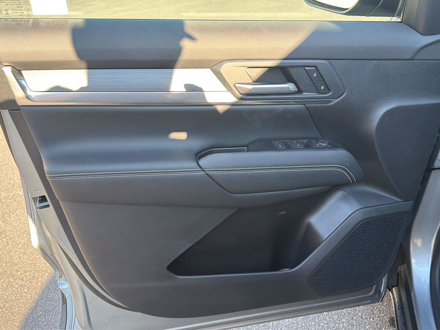 New 2027 GMC Terrain Elevation w/ LPO, Floor Liner Package AWD/4WD image 10