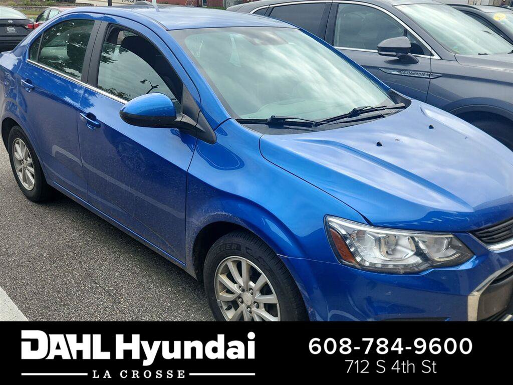 Used 2017 Chevrolet Sonic LT w/ Convenience Package FWD image 1