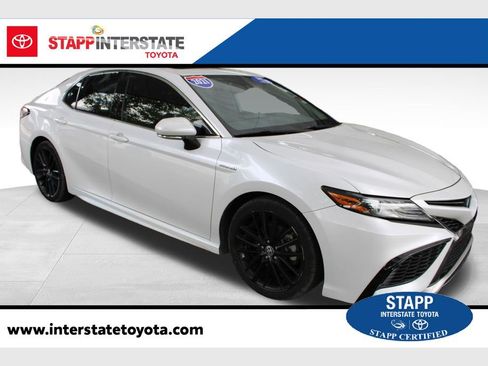 Used 2021 Toyota Camry XSE FWD image 1