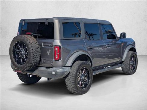 Used 2023 Ford Bronco Badlands image 5