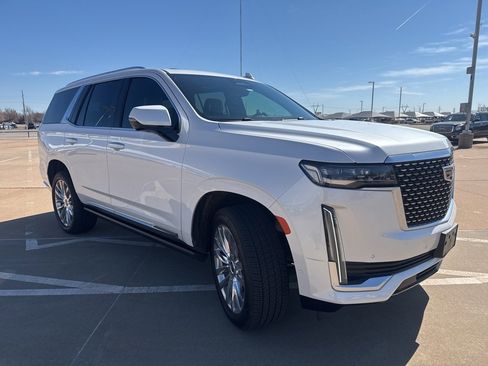 Used 2021 Cadillac Escalade Premium Luxury w/ Driver Assist Tech Package image 4