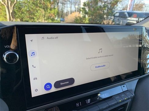 Used 2025 Toyota Camry SE image 21