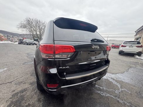 Used 2016 Jeep Grand Cherokee Overland w/ Advanced Technology Group image 5