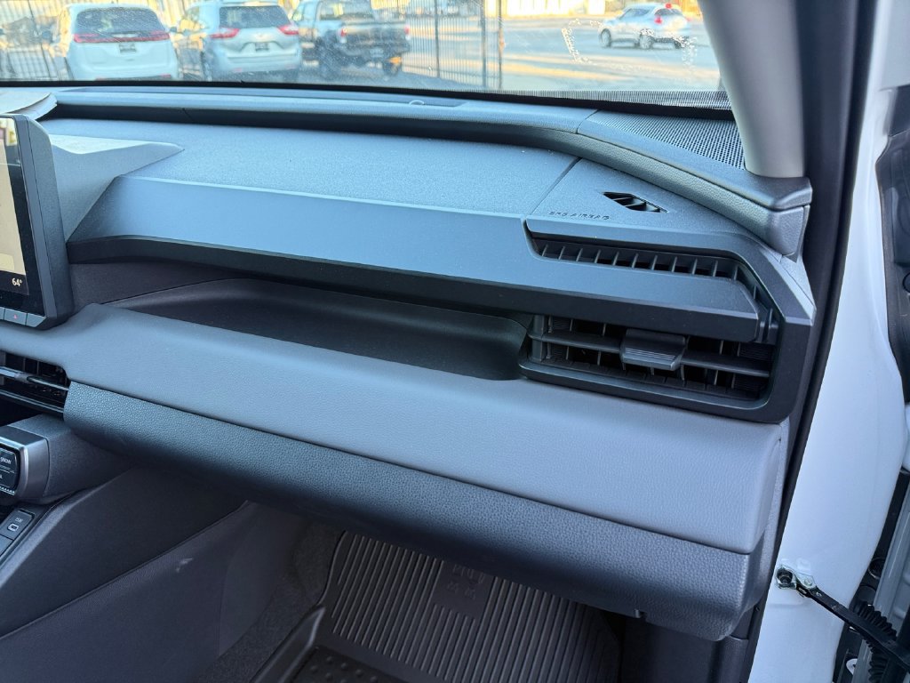 Used 2026 Toyota RAV4 LE AWD/4WD image 16