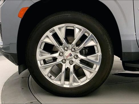 Used 2021 GMC Yukon SLT w/ SLT Luxury Plus Package AWD/4WD image 8