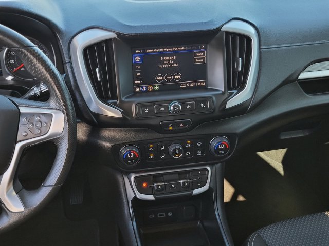 Certified 2024 GMC Terrain SLE w/ Driver Convenience Package FWD image 13