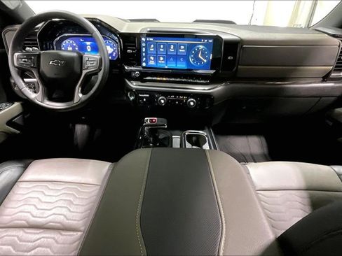 Used 2023 Chevrolet Silverado 1500 ZR2 image 15