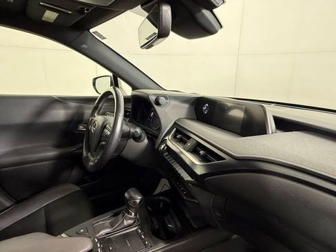 Used 2021 Lexus UX 200 w/ Premium Package FWD image 32