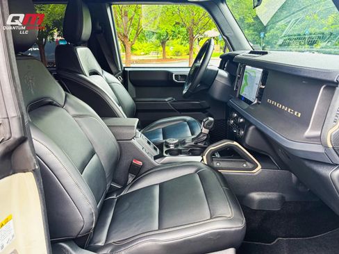 Used 2025 Ford Bronco Badlands AWD/4WD image 19