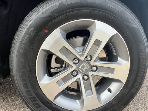 New 2025 Honda Pilot EX-L image 11