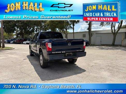 Used 2023 Nissan Titan SV w/ SV Convenience Package AWD/4WD image 8