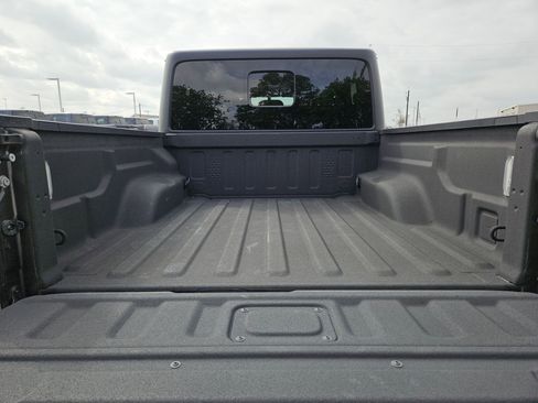 Used 2022 Jeep Gladiator Overland w/ Popular Equipment Package image 24