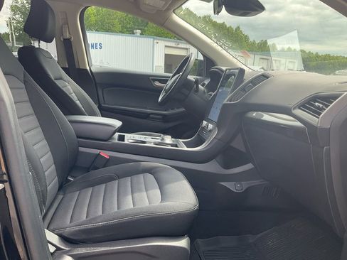 Certified 2022 Ford Edge SE w/ Black Appearance Package AWD/4WD image 12
