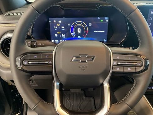 New 2026 Chevrolet Colorado ZR2 w/ Technology Package AWD/4WD image 13