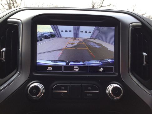 Used 2021 GMC Sierra 1500 SLT image 11