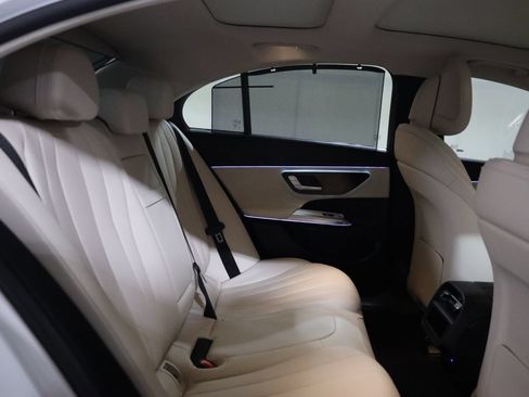 Used 2026 Mercedes-Benz E 350 4MATIC Sedan image 42