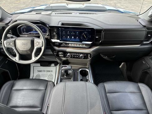 Used 2024 Chevrolet Silverado 1500 LT Trail Boss w/ LT Trail Boss Premium Package AWD/4WD image 19