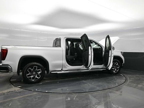 Used 2023 GMC Sierra 1500 SLT w/ SLT Convenience Package image 42