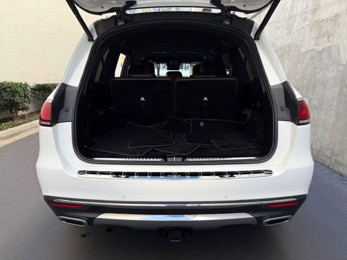 Used 2021 Mercedes-Benz GLS 450 4MATIC image 25