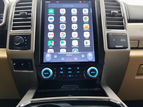 Used 2017 Ford F350 Lariat w/ Lariat Value Package image 46