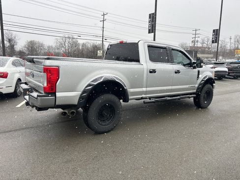 Used 2017 Ford F250 XLT image 6