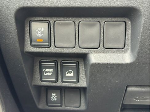 Used 2023 Nissan Frontier SV w/ Technology Package image 20