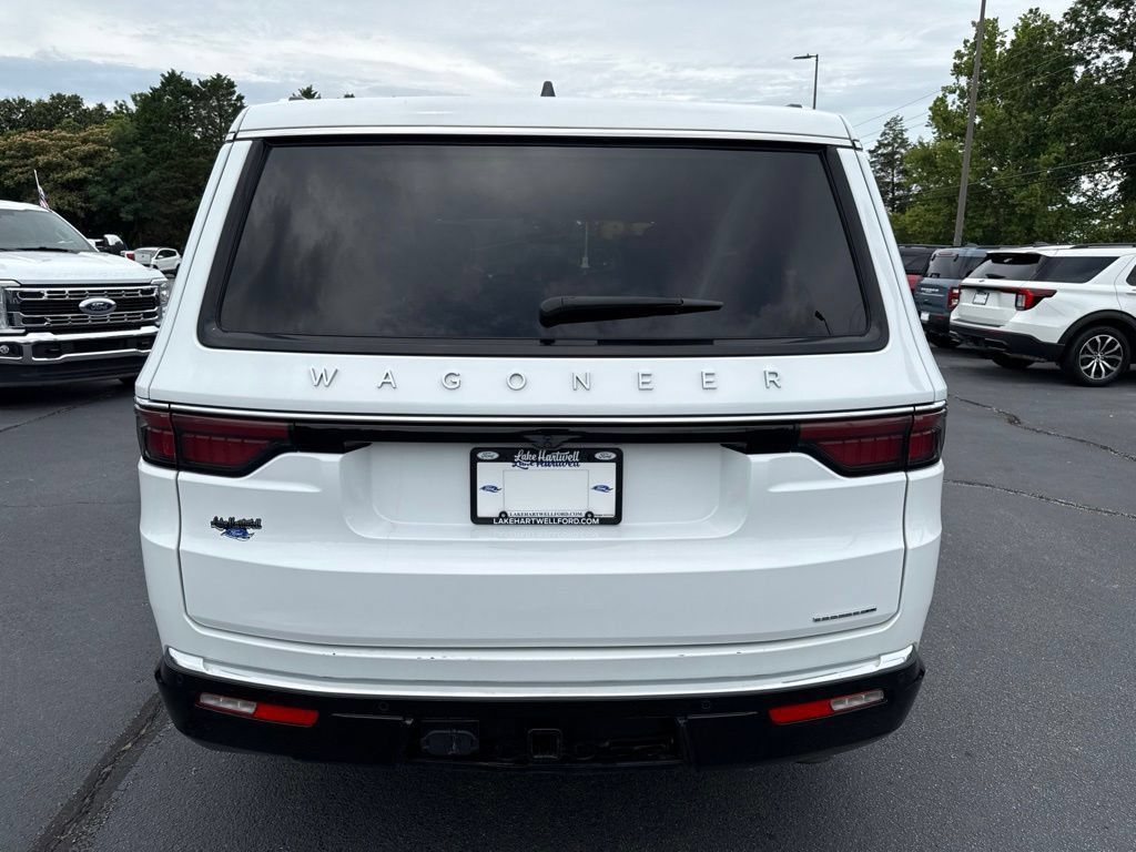 Used 2024 Jeep Wagoneer Series II w/ Flexible Seating Group RWD image 29