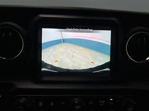 Used 2022 Jeep Wrangler Unlimited Rubicon 4xe w/ Cold Weather Group image 10