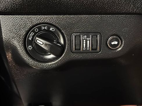 Used 2021 Dodge Challenger SXT RWD image 55