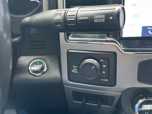 Used 2022 Ford F250 Lariat w/ Lariat Ultimate Package AWD/4WD image 31