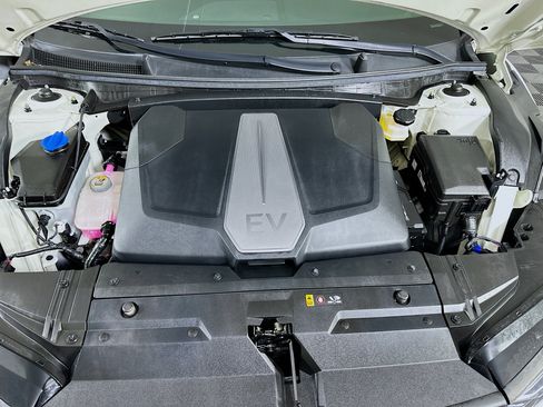 Used 2024 Kia EV6 Light RWD image 32