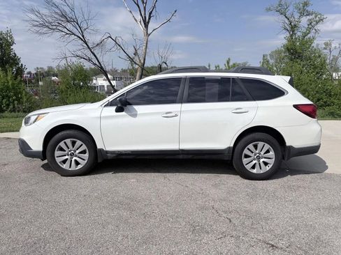 Used 2017 Subaru Outback 2.5i AWD/4WD image 7