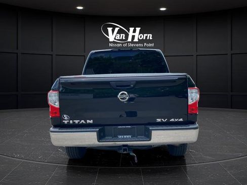 Used 2019 Nissan Titan SV AWD/4WD image 6